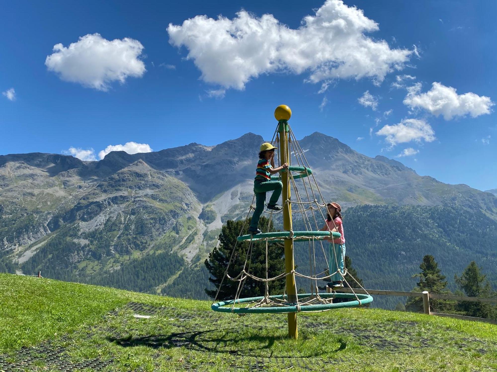 Randolins Familienresort Sankt Moritz Zewnętrze zdjęcie